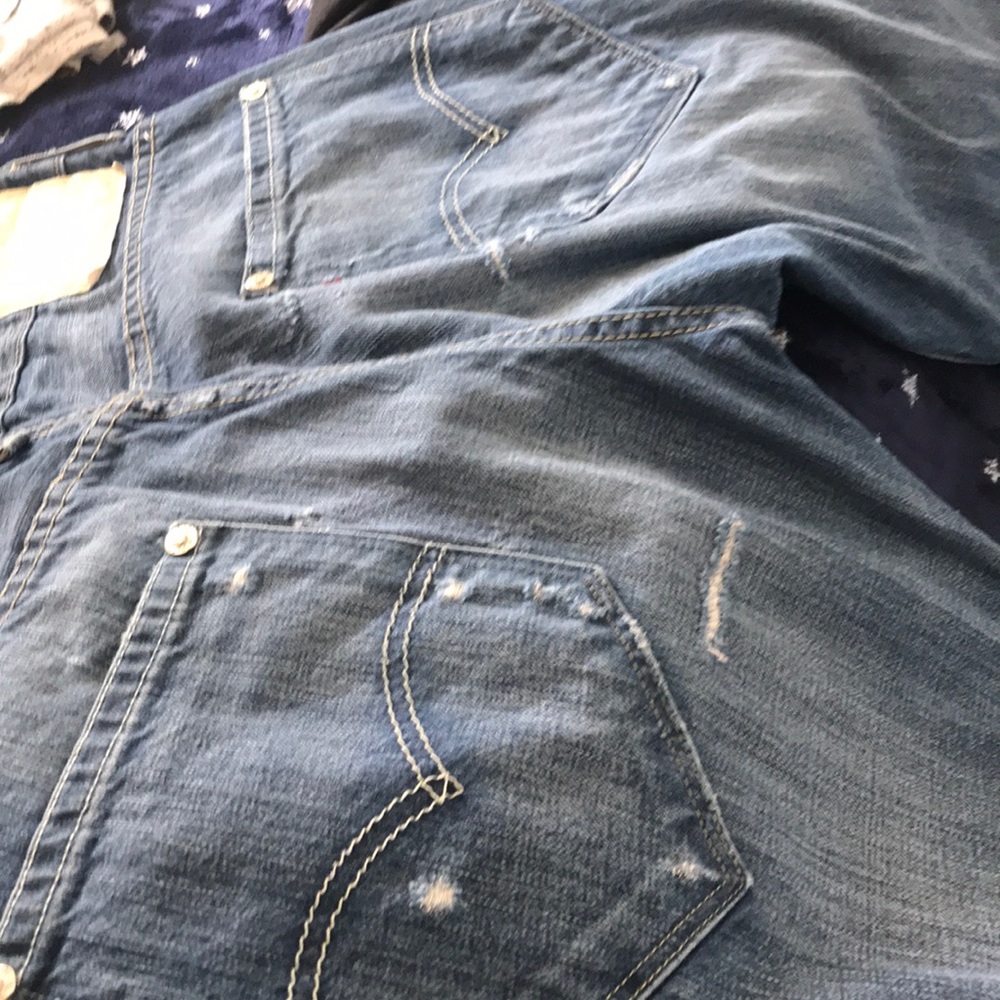 Jeans - Picture 2 of 3